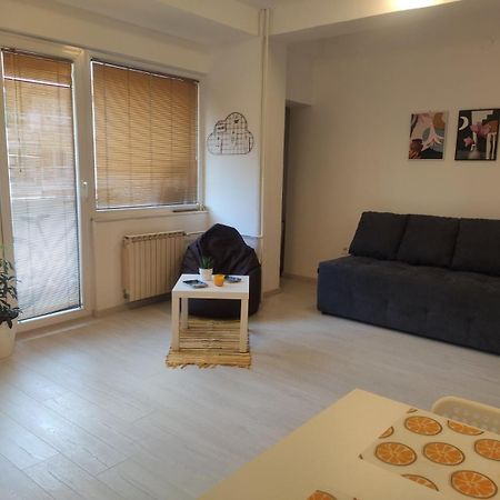 City Center White Apartment! Szkopje Kültér fotó