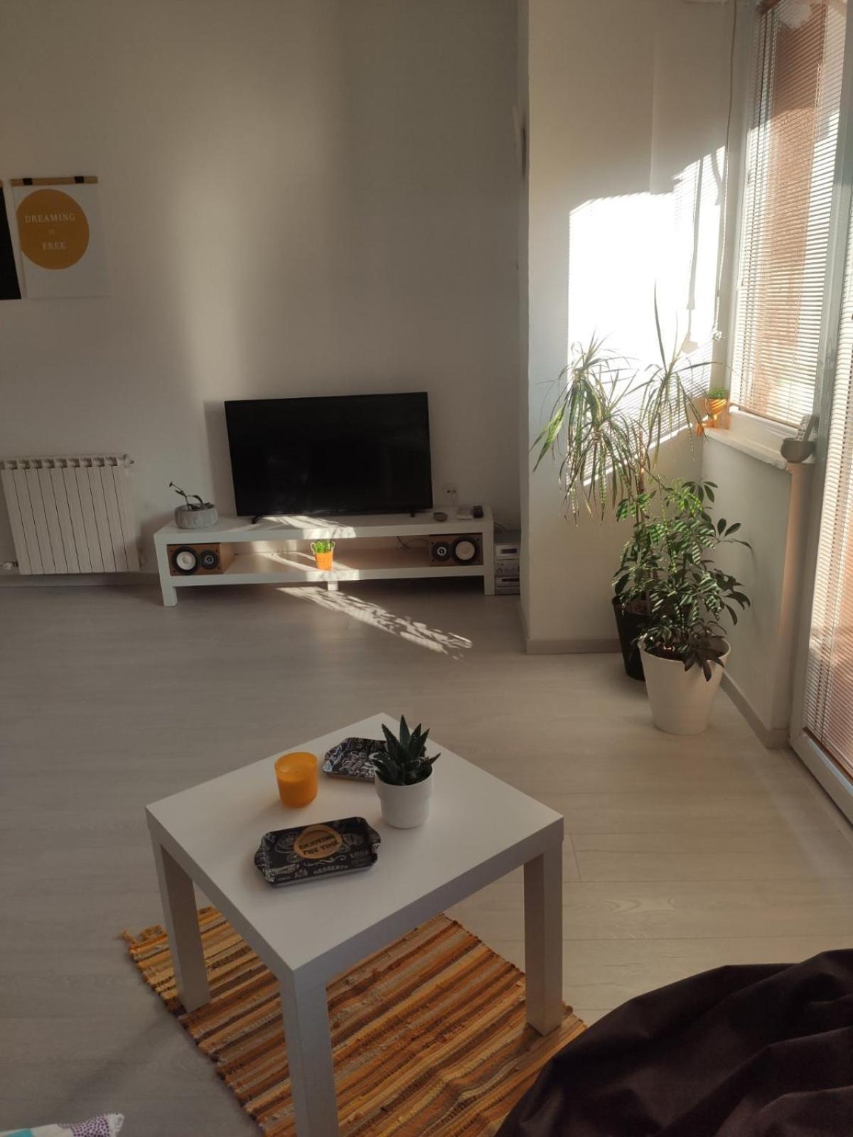 City Center White Apartment! Szkopje Kültér fotó
