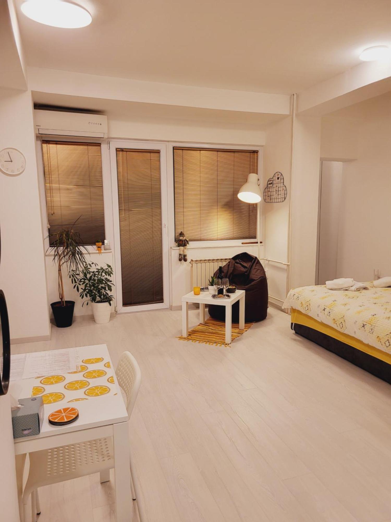 City Center White Apartment! Szkopje Kültér fotó